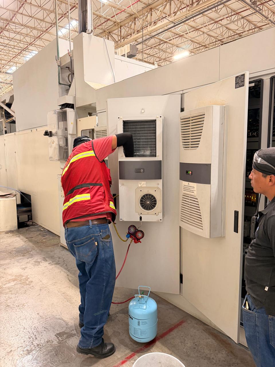 Aire acondicionado para tablero eléctrico y cabina de control