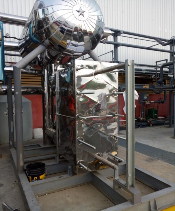 Aislamiento térmico en planta embotelladora